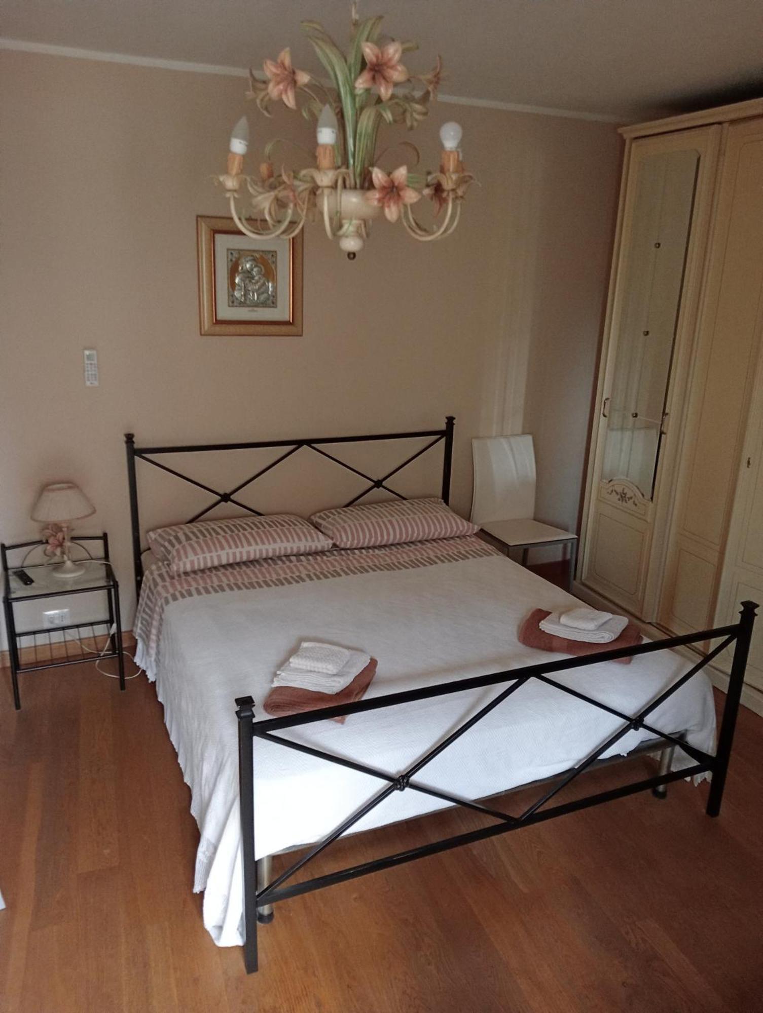 San Nicolo Holiday Home Монтальбано-Эликона Экстерьер фото
